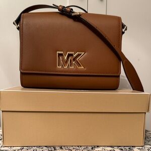Michael Kors Tan Crossbody with Gold Logo - used once , gorgeous bag
